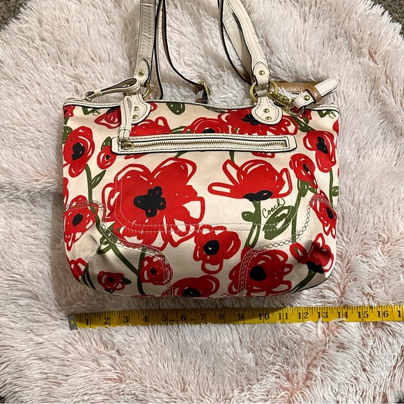Coach Poppy Hallie tote style #23263. Includes dust bag - Picture 10 of 11